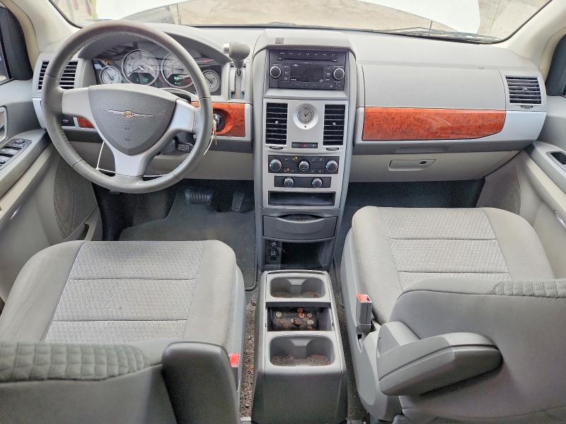 2009 Chrysler Town & Country მანქანა იყიდება აუქციონზე, vin: 2A8HR54149R558227, აუქციონის ნომერი: 49618996