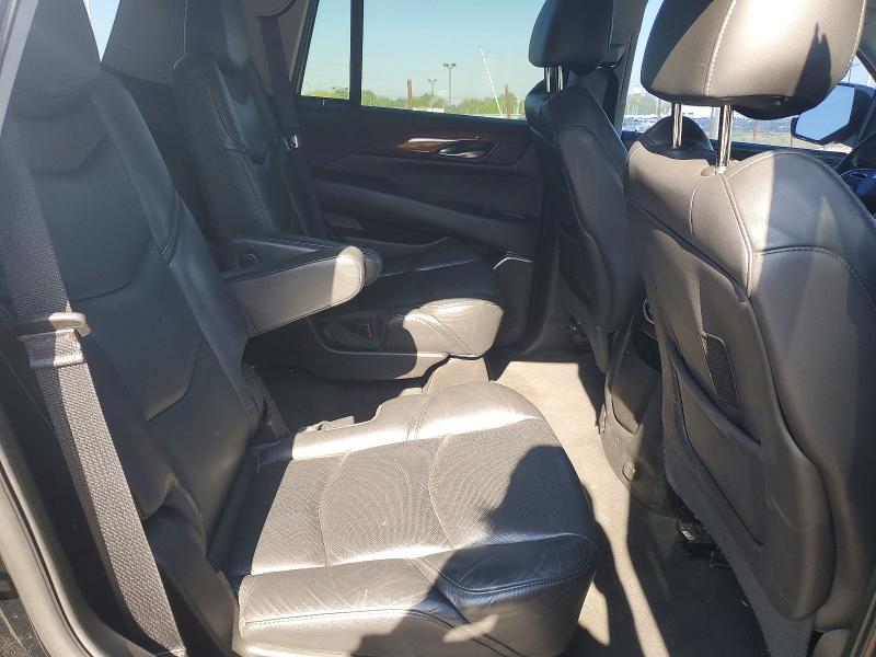50526856 :رقم المزاد ، 1GYS3BKJ6JR203953 vin ، 2018 Cadillac Escalade مزاد بيع
