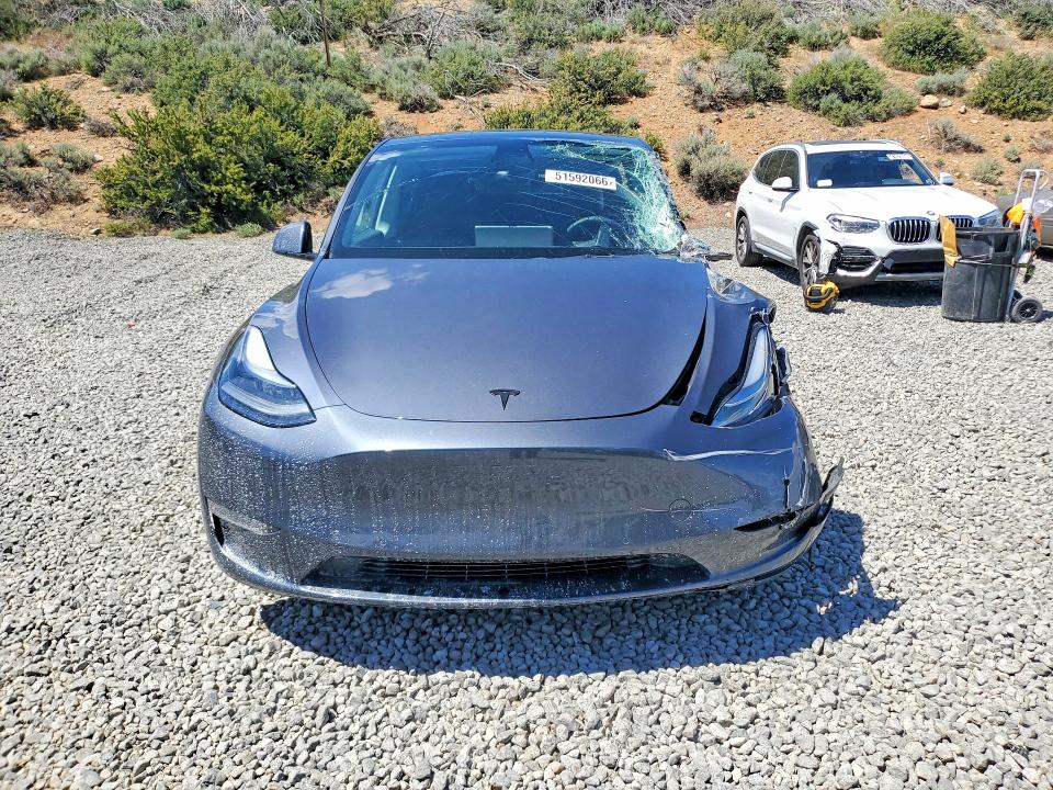 51592066 :رقم المزاد ، 7SAYGDEF2NF340670 vin ، 2022 Tesla Model Y مزاد بيع