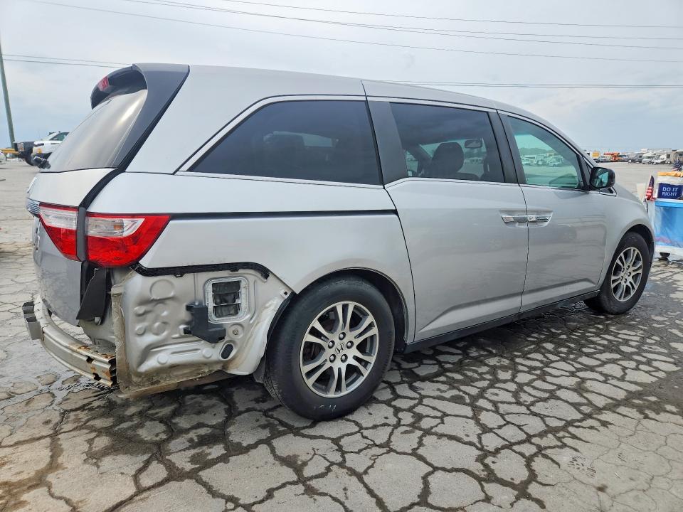 51071846 :رقم المزاد ، 5FNRL5H61BB103307 vin ، 2011 Honda Odyssey مزاد بيع