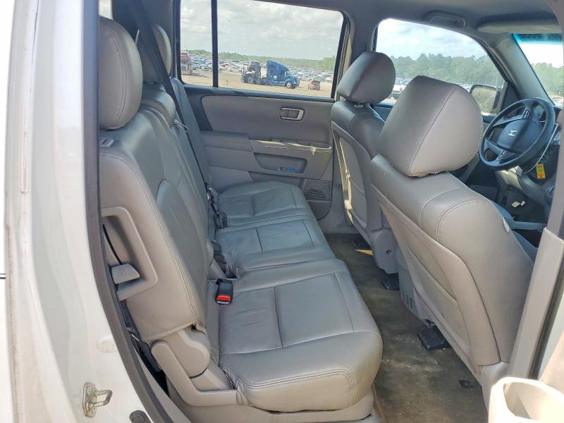 50110556 :رقم المزاد ، 5FNYF3H25FB008162 vin ، 2015 Honda Pilot مزاد بيع