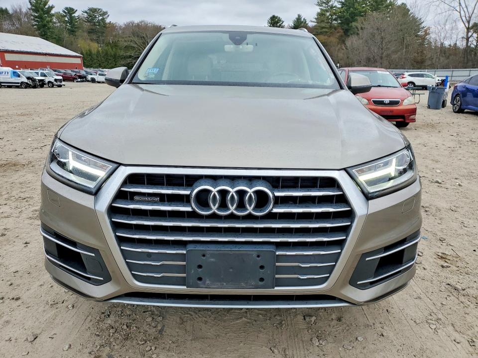 50049746 :رقم المزاد ، WA1LABF7XHD006946 vin ، 2017 Audi Q7 مزاد بيع