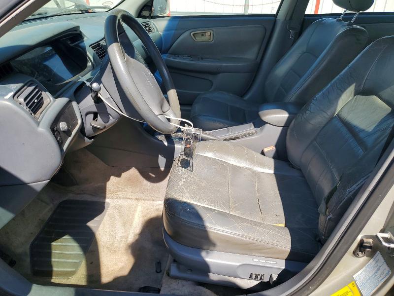 50631286 :رقم المزاد ، 4T1BF28K0YU111026 vin ، 2000 Toyota Camry مزاد بيع