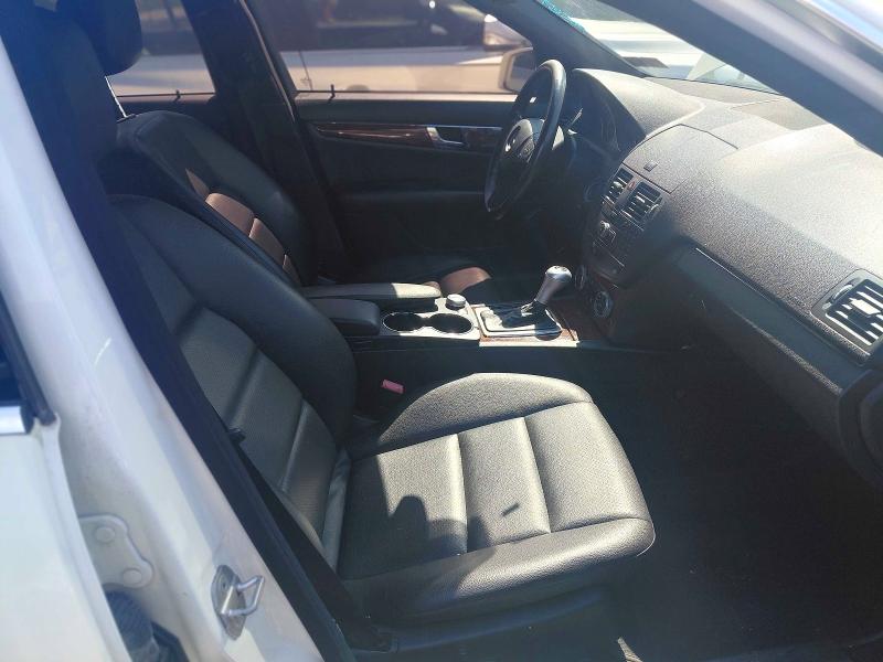 51335876 :رقم المزاد ، WDDGF8BB4BR174359 vin ، 2011 Mercedes-benz C مزاد بيع