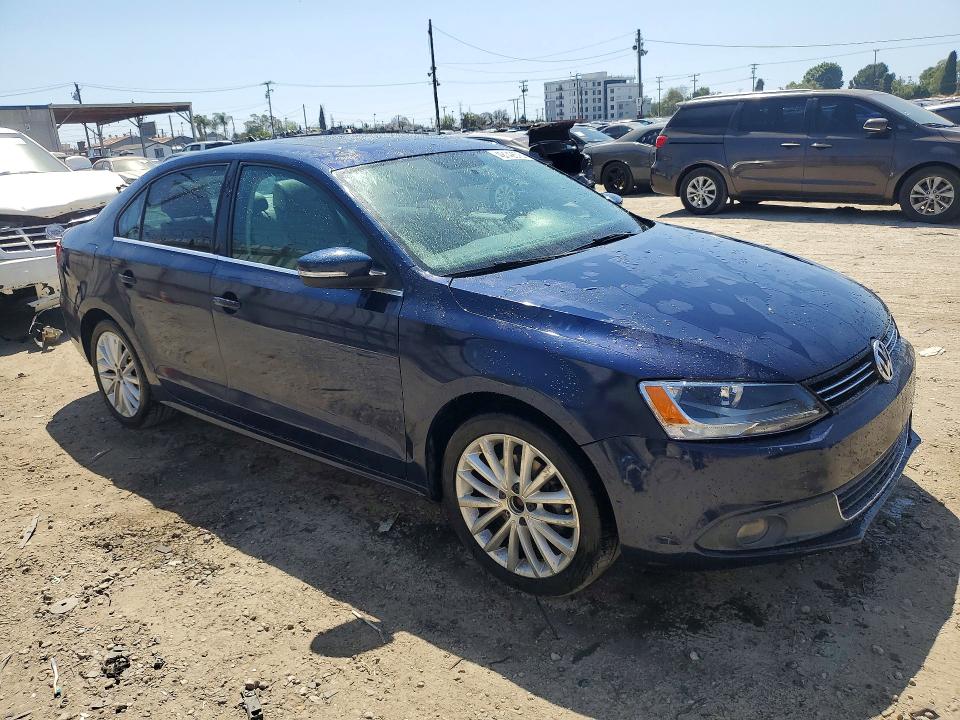 49142676 :رقم المزاد ، 3VWLL7AJ3DM358200 vin ، 2013 Volkswagen Jetta مزاد بيع