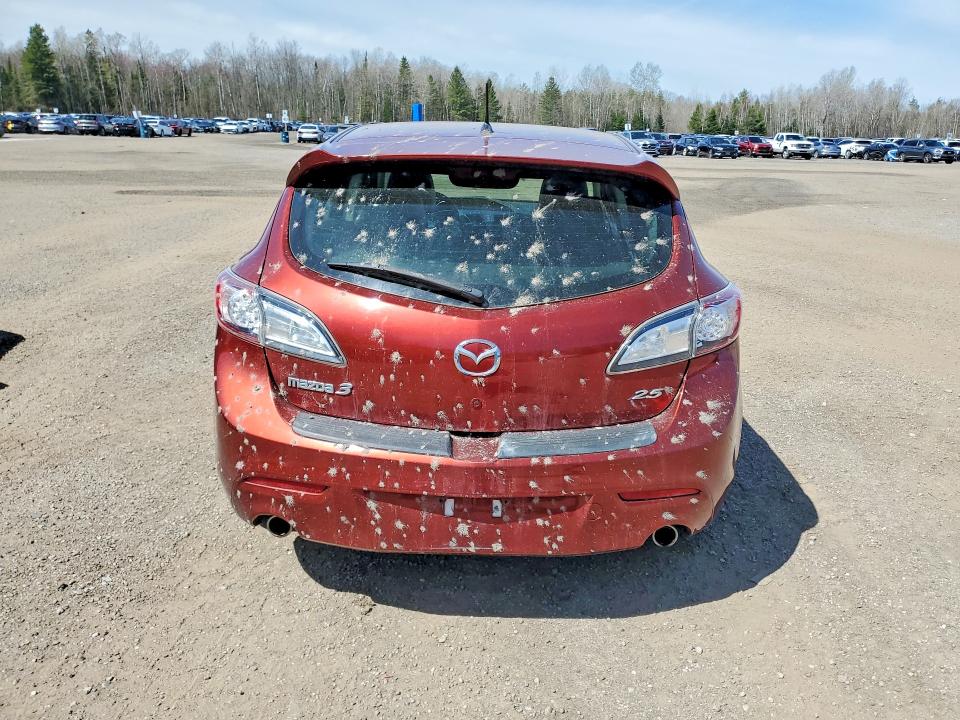 50958096 :رقم المزاد ، JM1BL1M50B1406417 vin ، 2011 Mazda 3 مزاد بيع