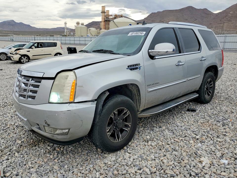 48100256 :رقم المزاد ، 1GYUKBEF9AR135991 vin ، 2010 Cadillac Escalade مزاد بيع