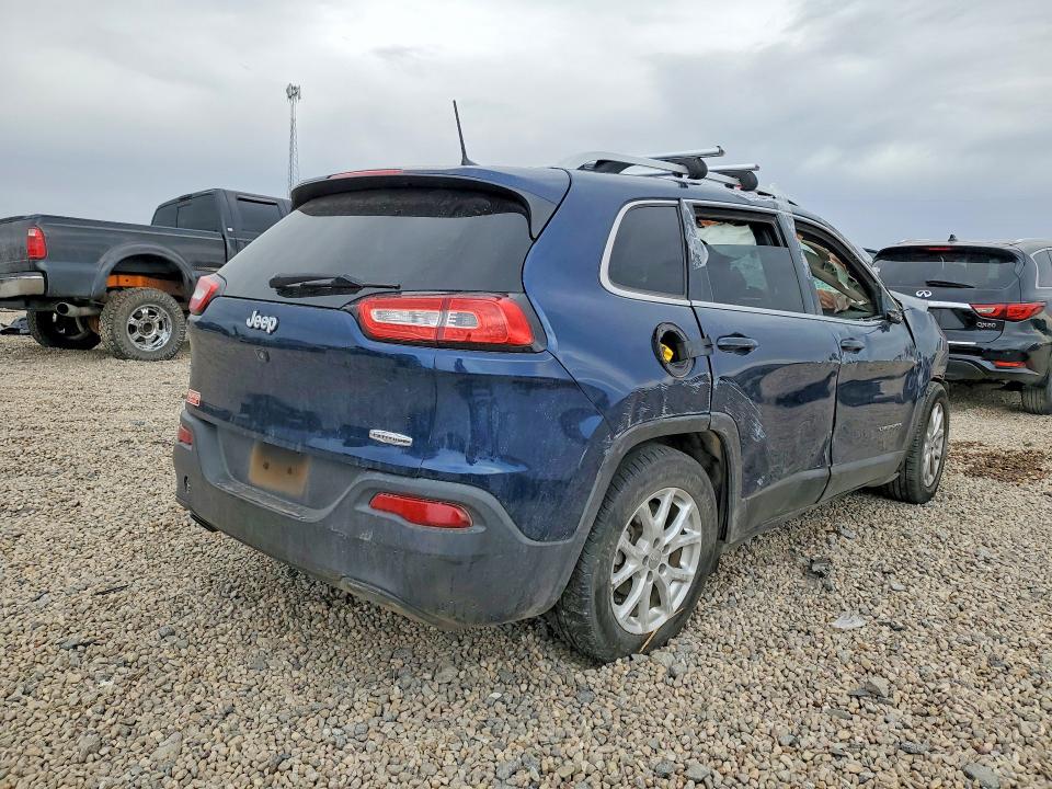 48505796 :رقم المزاد ، 1C4PJLCB2JD566603 vin ، 2018 Jeep Cherokee مزاد بيع
