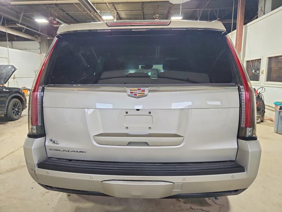 49460756 :رقم المزاد ، 1GYS4MKJ8FR500075 vin ، 2015 Cadillac Escalade مزاد بيع