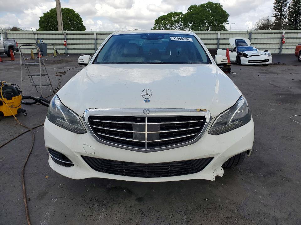51080296 :رقم المزاد ، WDDHF0EB7EA900381 vin ، 2014 Mercedes-benz E مزاد بيع