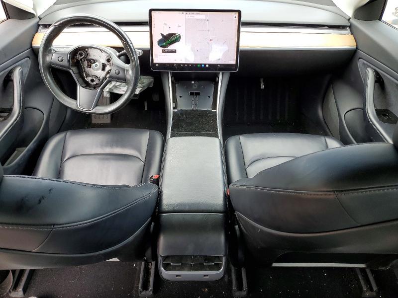 49275976 :رقم المزاد ، 5YJ3E1EA7JF010565 vin ، 2018 Tesla Model 3 مزاد بيع