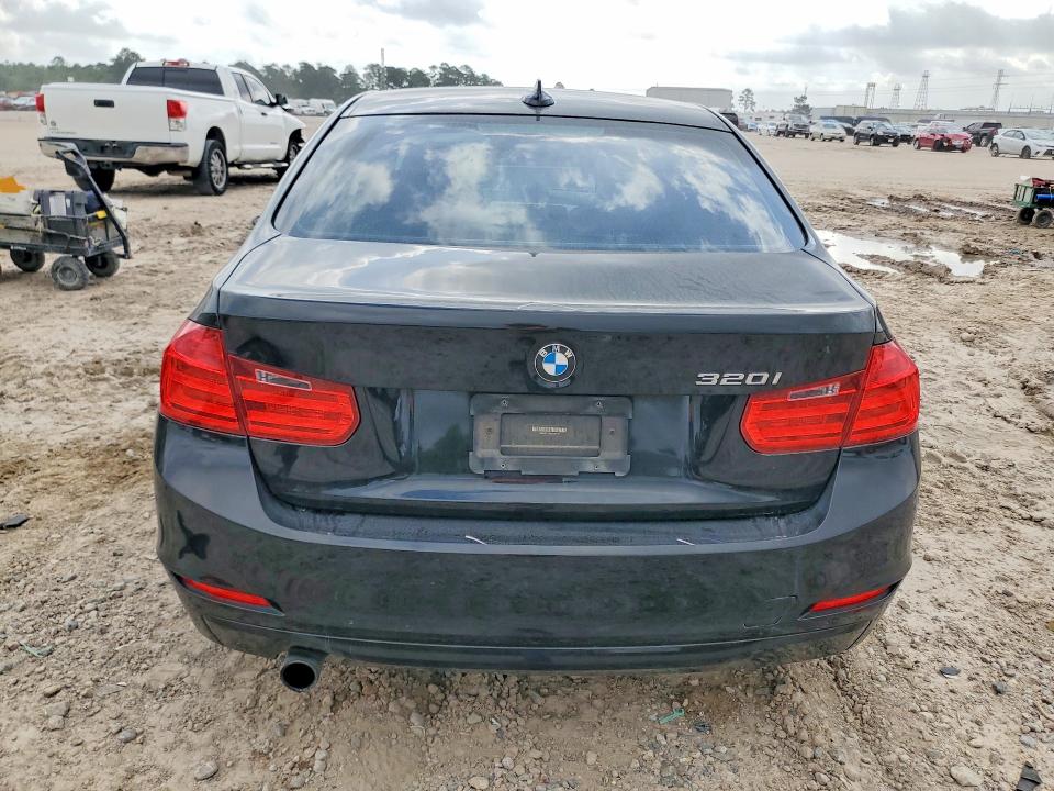 50347796 :رقم المزاد ، WBA3B1C58EK135174 vin ، 2014 Bmw 320 مزاد بيع
