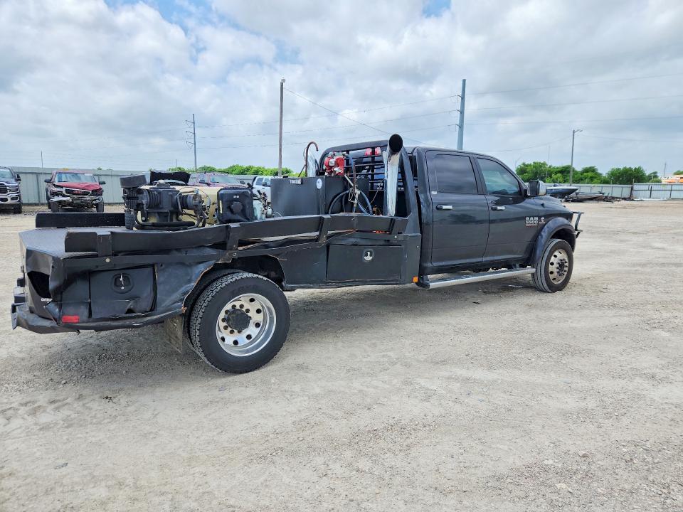 49639896 :رقم المزاد ، 3C7WRNFL2JG322380 vin ، 2018 Ram 5500 مزاد بيع