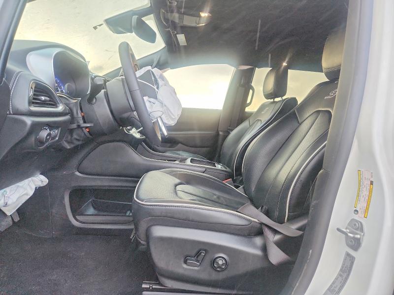 49577486 :رقم المزاد ، 2C4RC1GG7SR561439 vin ، 2025 Chrysler Pacifica مزاد بيع