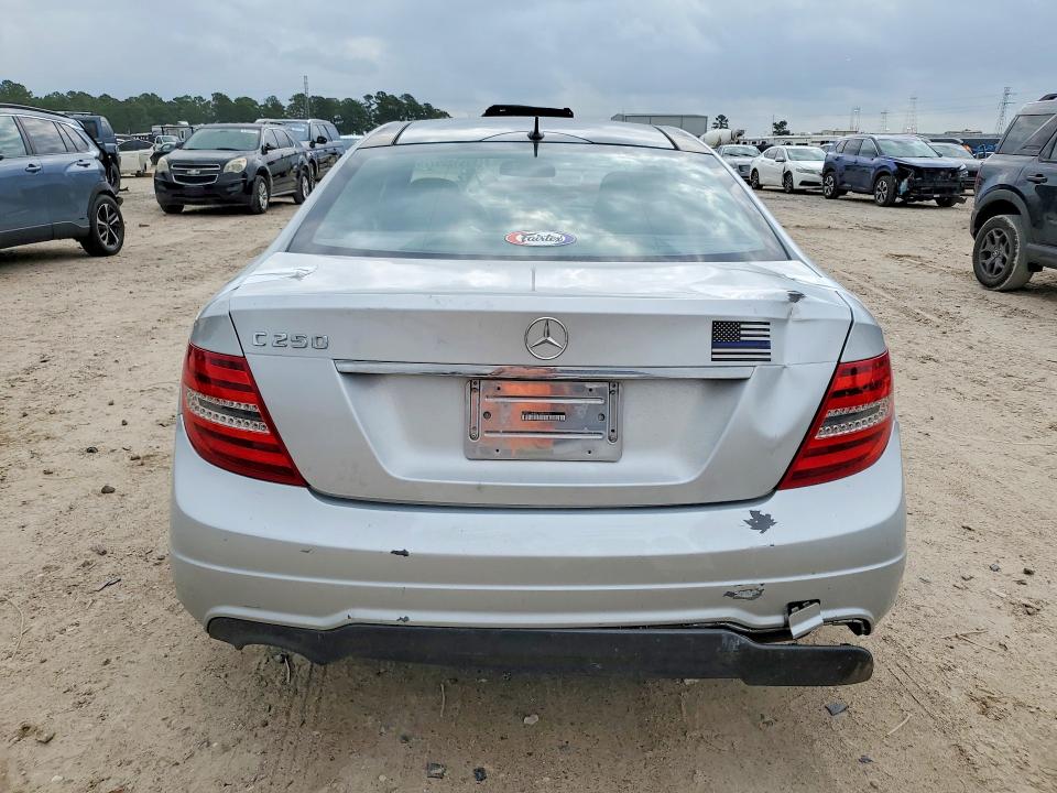 Продажа на аукционе авто 2013 Mercedes-benz C, vin: WDDGJ4HB2DG063533, номер лота: 51209776