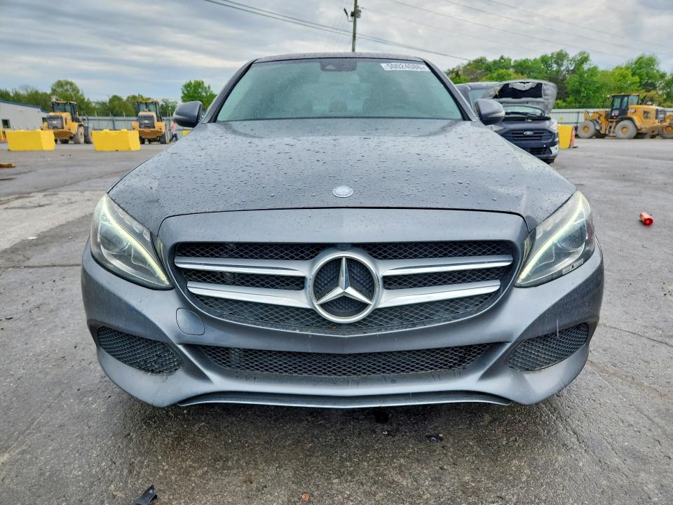 50024086 :رقم المزاد ، 55SWF4JB7HU193095 vin ، 2017 Mercedes-benz C مزاد بيع