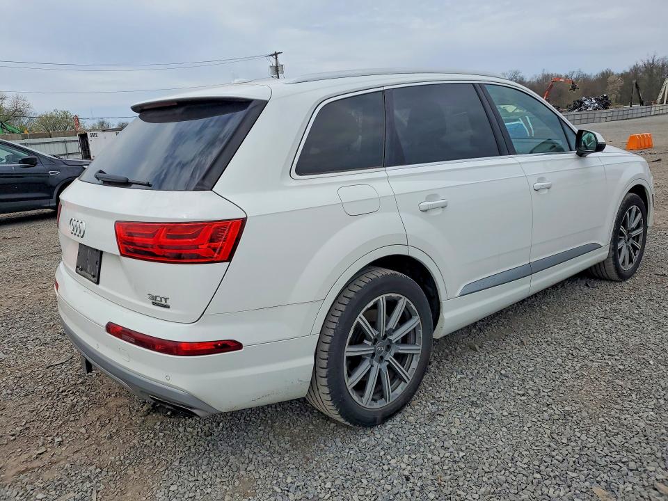 2018 Audi Q7 მანქანა იყიდება აუქციონზე, vin: WA1LAAF71JD042296, აუქციონის ნომერი: 49466156