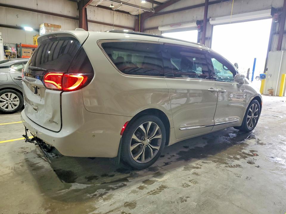 Продаж на аукціоні авто 2017 Chrysler Pacifica, vin: 2C4RC1GG3HR754681, номер лоту: 49387066