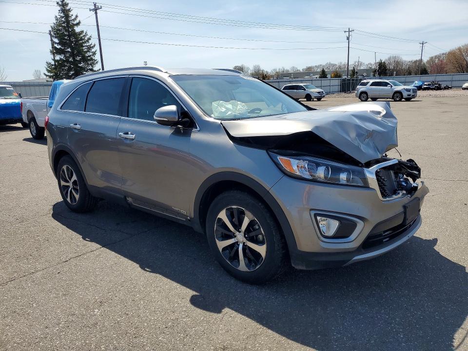 2017 Kia Sorento მანქანა იყიდება აუქციონზე, vin: 5XYPHDA51HG310012, აუქციონის ნომერი: 50652836