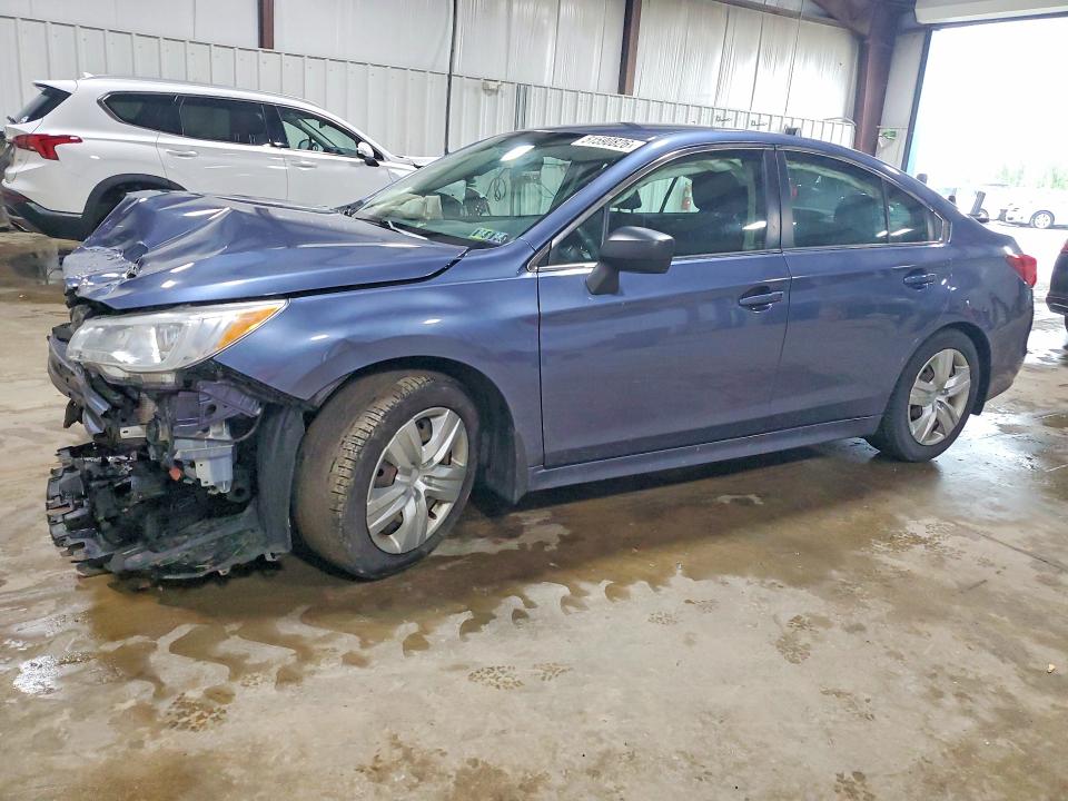 51590826 :رقم المزاد ، 4S3BNAA67F3022572 vin ، 2015 Subaru Legacy مزاد بيع