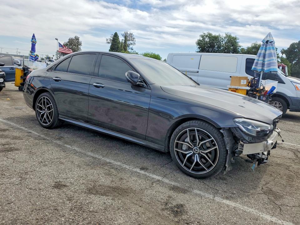 48652336 :رقم المزاد ، W1KZF8DB8NB070086 vin ، 2022 Mercedes-benz E مزاد بيع