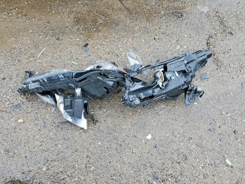 49213826 :رقم المزاد ، 4T1S11AK2NU625975 vin ، 2022 Toyota Camry مزاد بيع