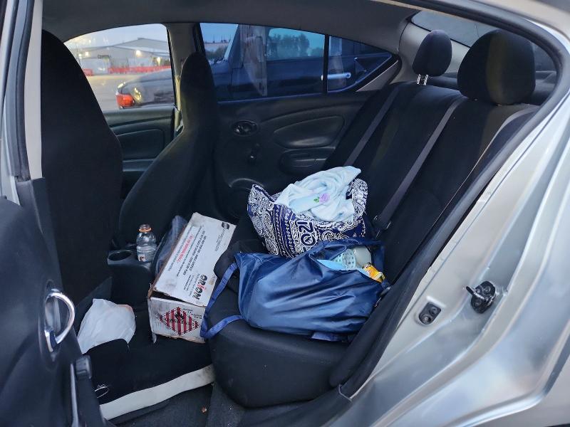 49180406 :رقم المزاد ، 3N1CN7AP2DL864062 vin ، 2013 Nissan Versa مزاد بيع