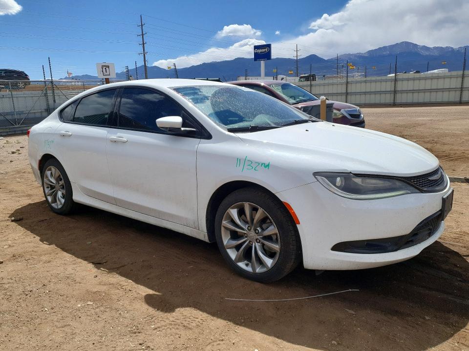 50965146 :رقم المزاد ، 1C3CCCDG9FN610685 vin ، 2015 Chrysler 200 مزاد بيع