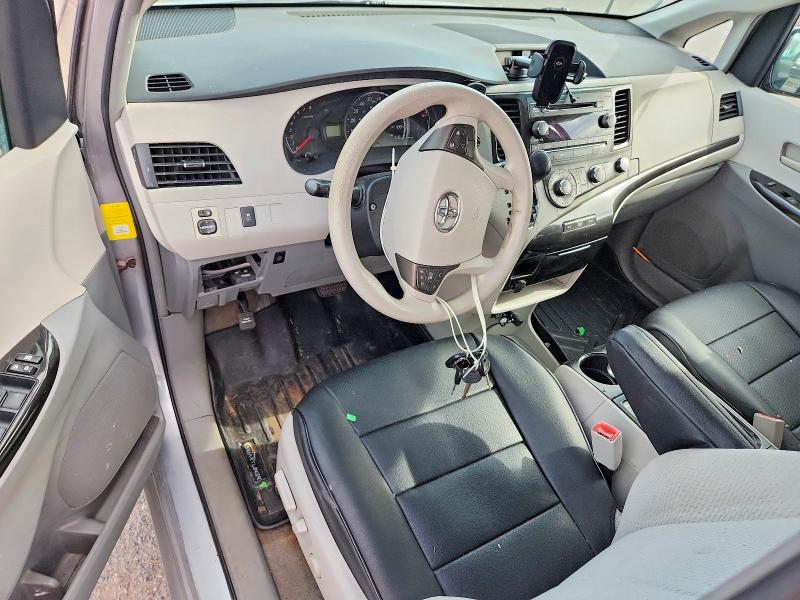 48404616 :رقم المزاد ، 5TDKK3DC4CS237245 vin ، 2012 Toyota Sienna مزاد بيع