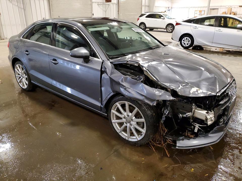 Продажа на аукционе авто 2015 Audi A3, vin: WAUEFGFFXF1010043, номер лота: 49091966