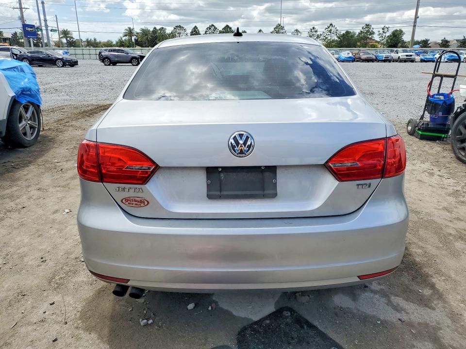 Продажа на аукционе авто 2013 Volkswagen Jetta, vin: 3VWLL7AJ4DM439609, номер лота: 49281716