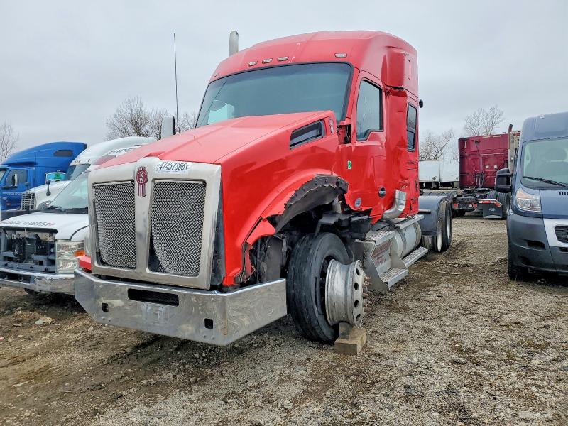 47457366 :رقم المزاد ، 1XKZDP9X2JJ186581 vin ، 2018 Kenworth Construction مزاد بيع