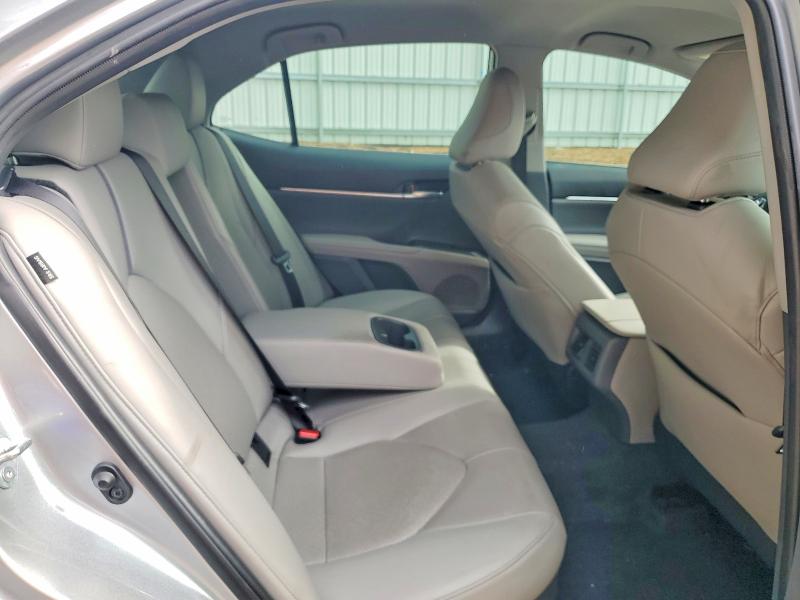 51104516 :رقم المزاد ، 4T1F31AKXNU578643 vin ، 2022 Toyota Camry مزاد بيع