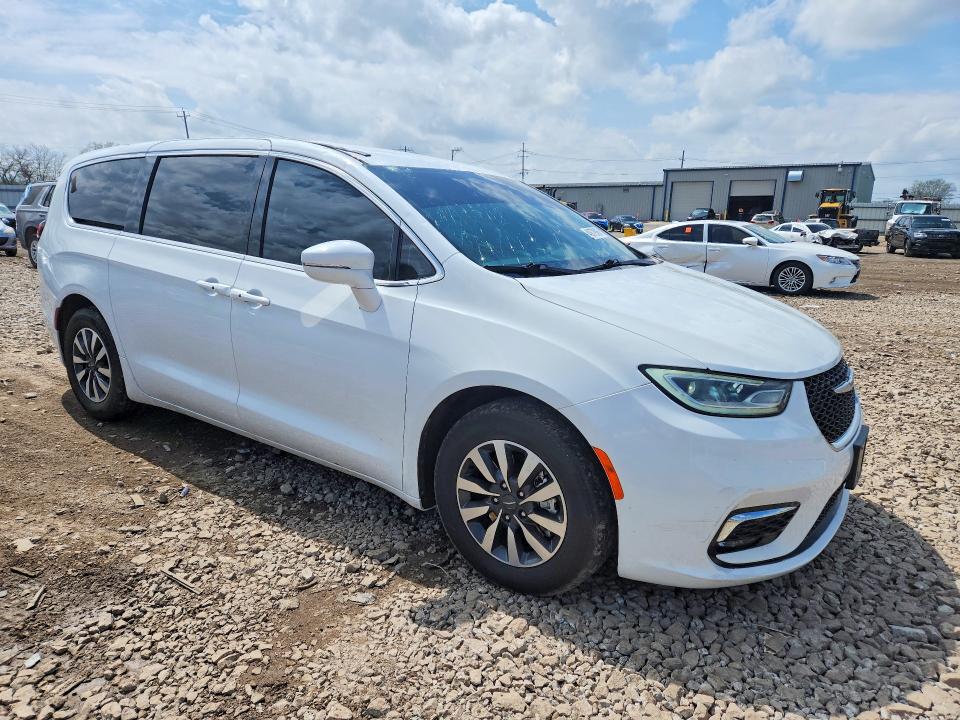 48679086 :رقم المزاد ، 2C4RC1L75NR173832 vin ، 2022 Chrysler Pacifica مزاد بيع