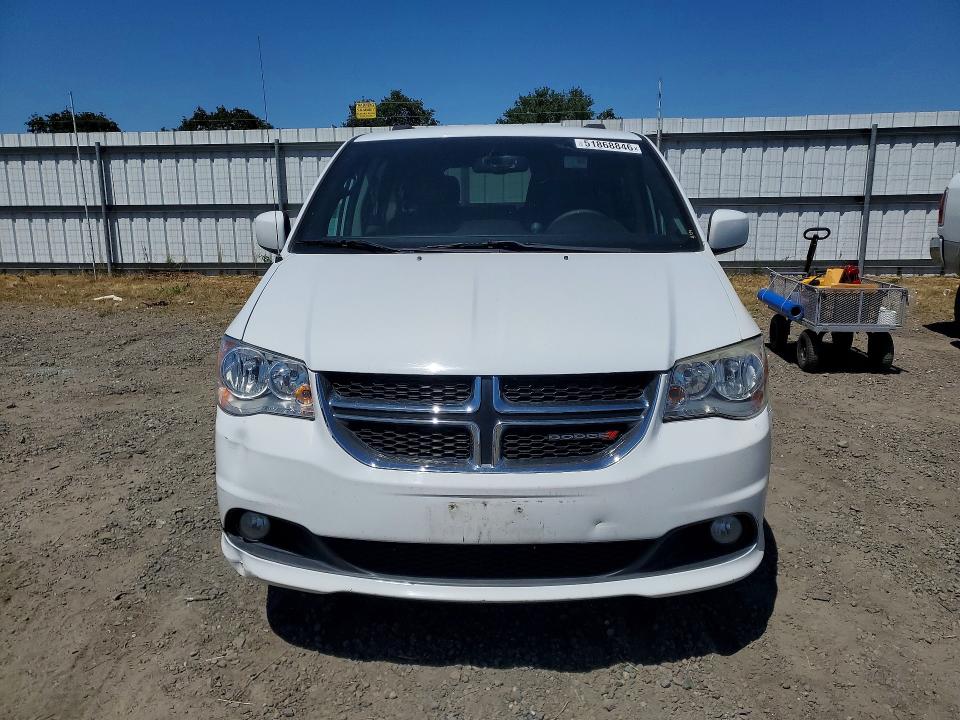 51868846 :رقم المزاد ، 2C4RDGCG4HR558027 vin ، 2017 Dodge Grand Caravan مزاد بيع