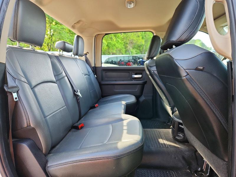 49121236 :رقم المزاد ، 3C6UR4HJ1KG678211 vin ، 2019 Ram 2500 مزاد بيع