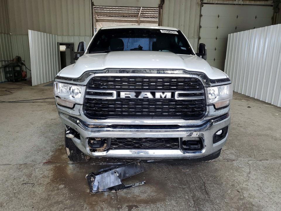 49317926 :رقم المزاد ، 3C6UR5DJ3RG386369 vin ، 2024 Ram 2500 مزاد بيع