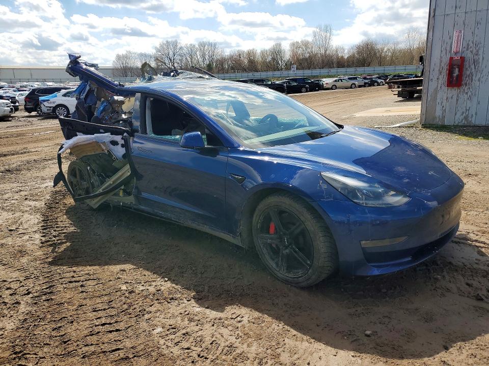49640246 :رقم المزاد ، 5YJ3E1EC0MF050248 vin ، 2021 Tesla Model 3 مزاد بيع