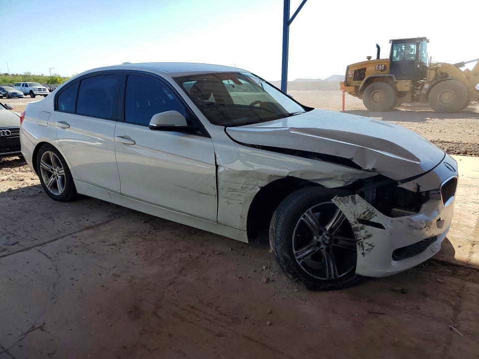 49105286 :رقم المزاد ، WBA3A5C54DJ461066 vin ، 2013 Bmw 328 مزاد بيع