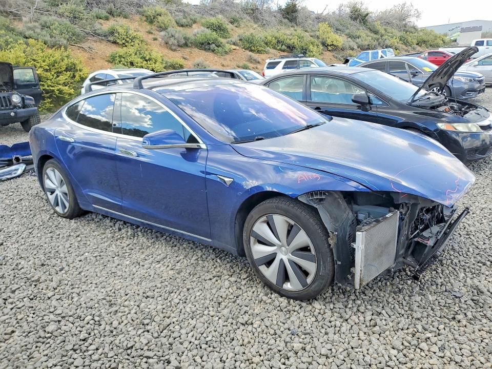 49246746 :رقم المزاد ، 5YJSA1E24LF381945 vin ، 2020 Tesla Model S مزاد بيع