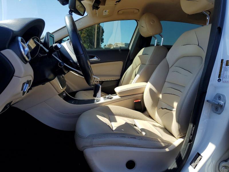 49548356 :رقم المزاد ، WDCTG4GB1FJ065637 vin ، 2015 Mercedes-benz Gla مزاد بيع