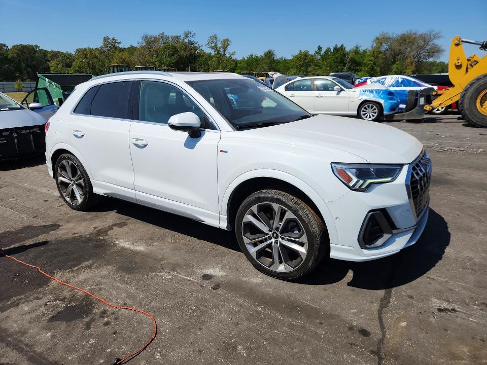 2021 Audi Q3 მანქანა იყიდება აუქციონზე, vin: WA1EECF36M1064435, აუქციონის ნომერი: 50387606