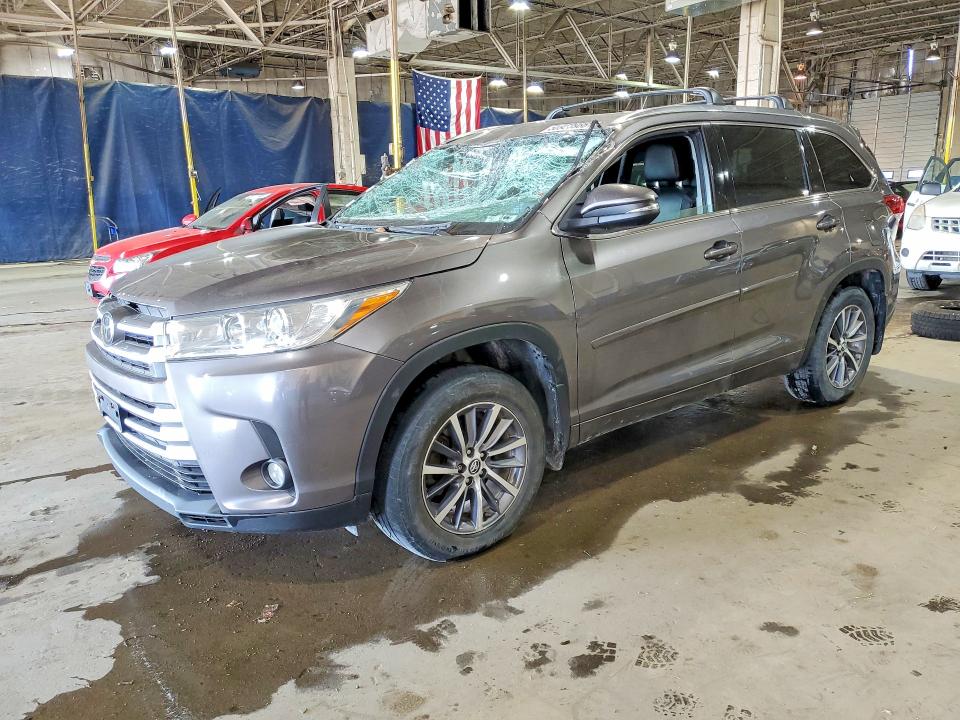 Aukcja sprzedaży 2018 Toyota Highlander, vin: 5TDJZRFH9JS905914, numer aukcji: 50923986