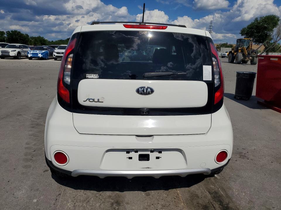 Продажа на аукционе авто 2017 Kia Soul, vin: KNDJP3A58H7465592, номер лота: 51100896