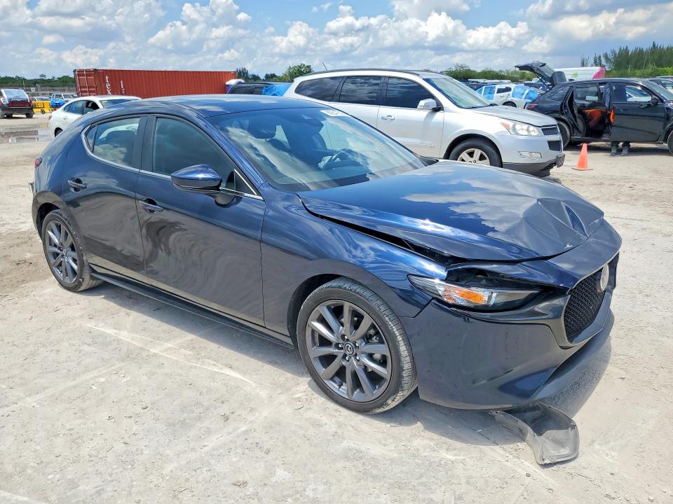 50847826 :رقم المزاد ، JM1BPALL2N1514711 vin ، 2022 Mazda 3 مزاد بيع