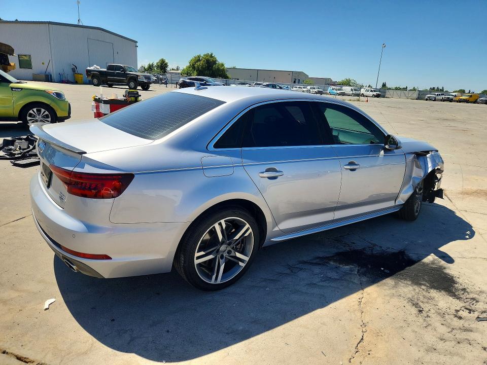 2018 Audi A4 მანქანა იყიდება აუქციონზე, vin: WAUENAF46JA026540, აუქციონის ნომერი: 49153556