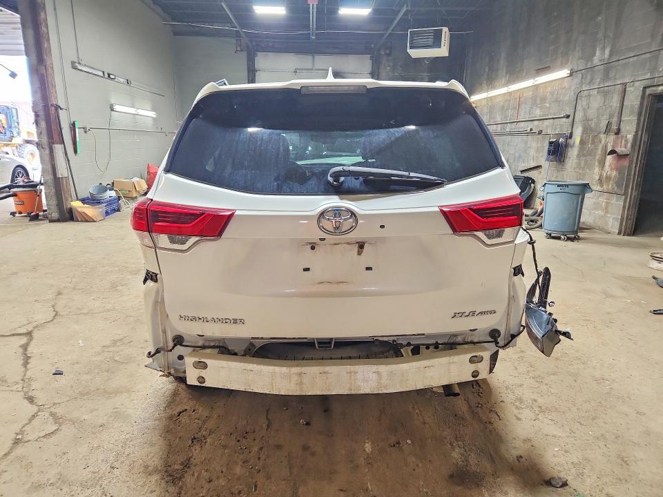 Продаж на аукціоні авто 2019 Toyota Highlander, vin: 5TDJZRFH9KS578433, номер лоту: 51504536