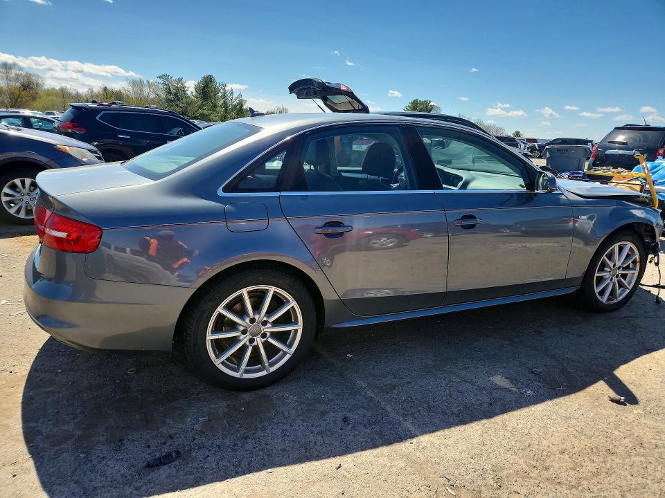Продажа на аукционе авто 2015 Audi A4, vin: WAUAFAFLXFN025121, номер лота: 48796776