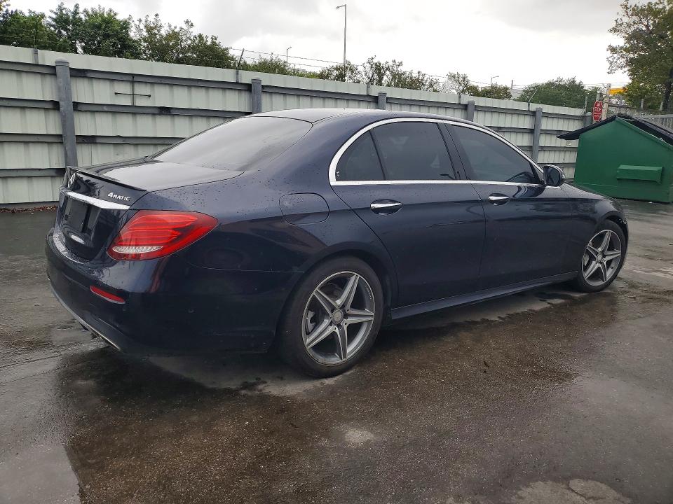 49307876 :رقم المزاد ، WDDZF4KB8HA065248 vin ، 2017 Mercedes-benz E مزاد بيع