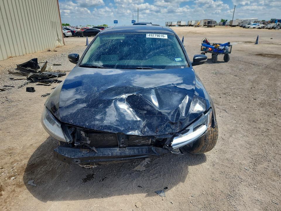 49279016 :رقم المزاد ، 3VWB67AJ3JM241991 vin ، 2018 Volkswagen Jetta مزاد بيع